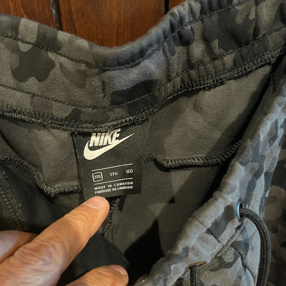 Jogging Pants - image 7